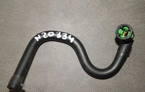 Audi Q3 8U Engine coolant pipe/hose 5N0133778B