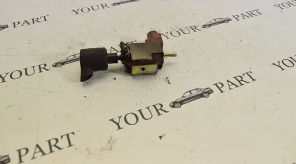 Toyota Avensis T250 Vacuum valve 2586054140