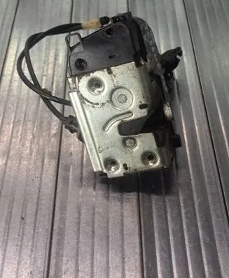 Renault Megane II Rear door lock