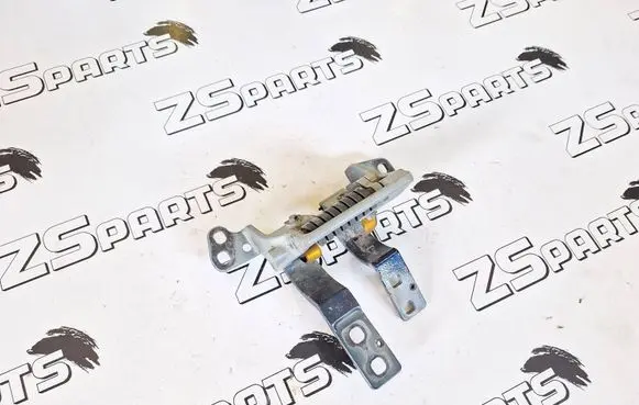 BMW 5 E60 E61 Tailgate/trunk/boot hinge 7061383