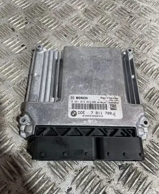 BMW 5 E60 E61 Engine control unit/module 7811700 0281015043 030239842