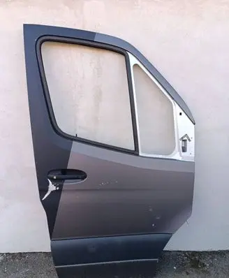 Mercedes-Benz Sprinter W906 Front door