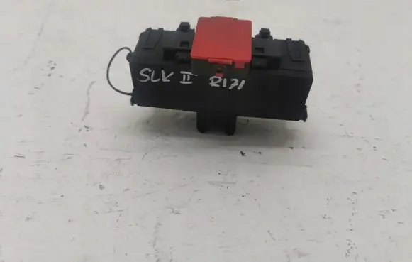 Mercedes-Benz SLK R171 Fuse box set A2035450301