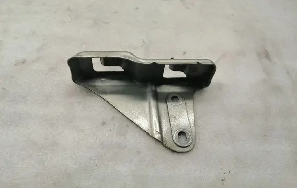 Toyota Avensis T250 Headlight/headlamp mounting bracket 5208205020