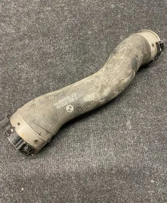 BMW 4 F32 F33 Intercooler hose/pipe 7602652