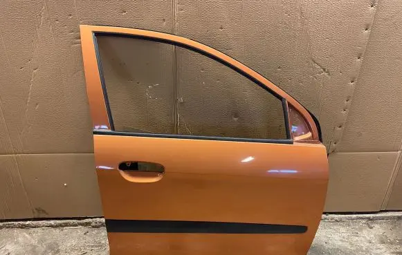 KIA Picanto Front door