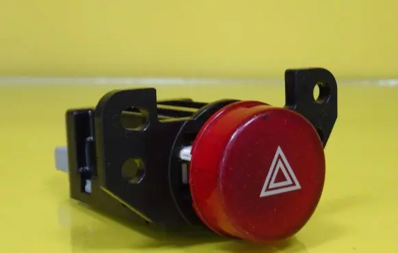 Mitsubishi Outlander Hazard light switch
