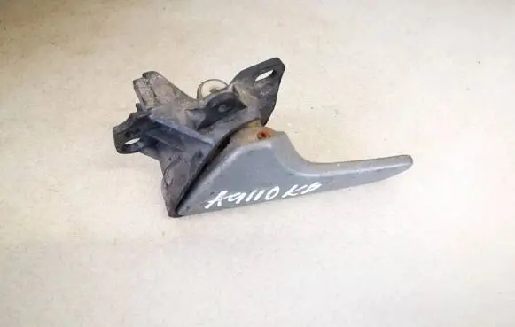 Volkswagen Crafter Front wiper blade arm