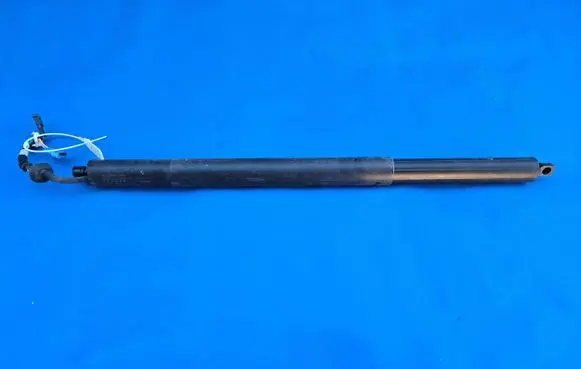 BMW X7 G07 Shock absorber/damper mounting bracket 7441811