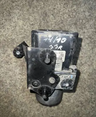 BMW 5 E39 ABS Pump 6758971 3452 3026