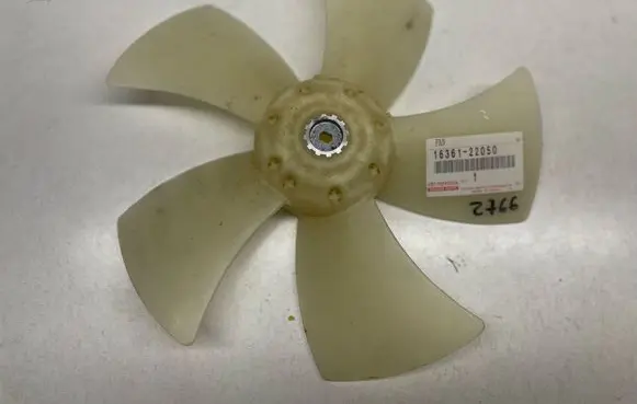 Toyota Celica T230 Fan impeller 1636122050