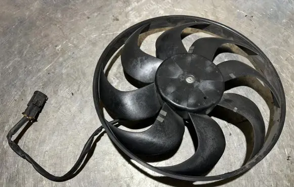 Peugeot 308 Electric radiator cooling fan 5000014