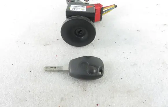 Opel Vivaro Ignition lock 285910001RB