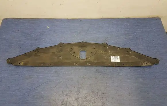 BMW 6 E63 E64 Front bodywork piece 647008845