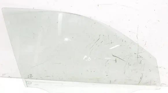 Audi A1 Front door window glass four-door 82G845202