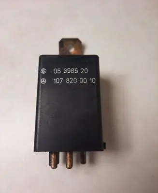 Mercedes-Benz E W124 Other relay 1078200010 05898620