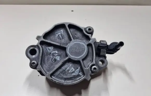 Citroen Berlingo Vacuum pump D1562B 2202T