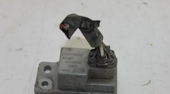 Toyota Avensis T250 Light washer relay 8594205030