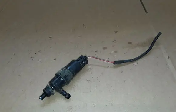 Audi A5 8T 8F Headlight washer pump 3B7955681 001016