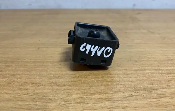 Mercedes-Benz E W124 Wing mirror switch 1248201810 C4440
