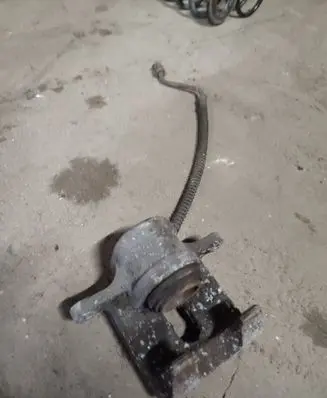 Hyundai Santa Fe Rear brake caliper