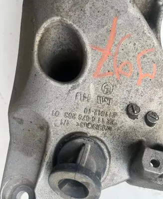 BMW X5 F15 Engine mounting bracket 2211687628301