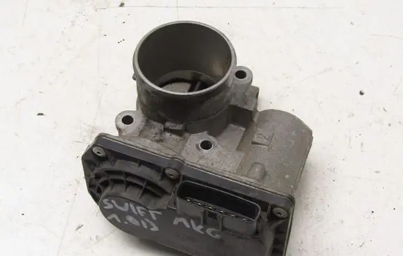 Suzuki Swift III Throttle body valve 76M05780