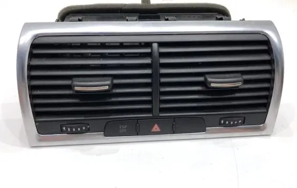 Audi Q7 4L Dashboard side air vent grill/cover trim 4L0820951