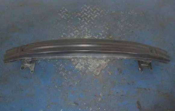 Skoda Fabia Mk1 (6Y) Front bumper support beam 