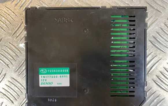 Subaru B9 Tribeca Air conditioning/heating control unit 72343XA00B 61Z9 TN1776004991