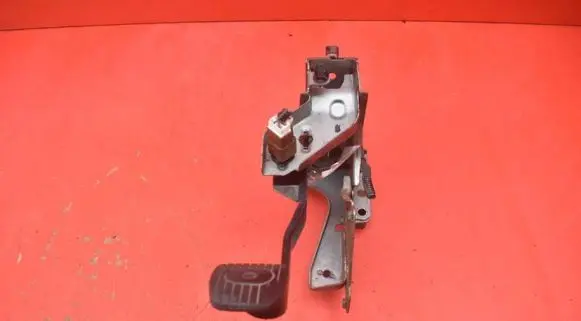 Nissan Tiida C11 Accelerator throttle pedal