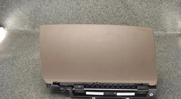 BMW 7 E65 E66 Glove box KV825119909J 04B2721A0183U