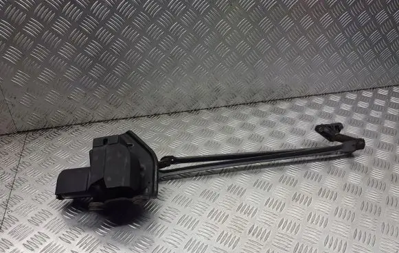 Mitsubishi Space Star Front wiper linkage and motor