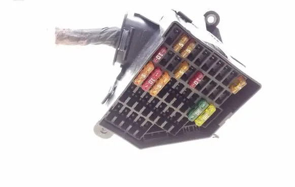 Volkswagen PASSAT B6 Fuse box set 3C0880204E