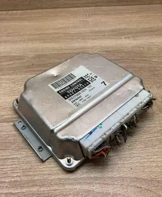 Toyota Yaris Airbag control unit/module 896610D070 MB2750003424