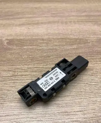 Audi A3 S3 8P Airbag deployment crash/impact sensor 4B0959643E