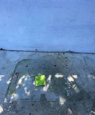 Ford Transit Front door window glass four-door 43R001149