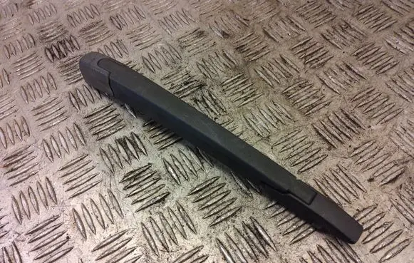Hyundai i40 Rear wiper blade arm 