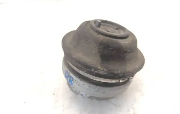 Engine mount bracket