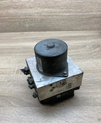 Ford Focus ABS Pump 8G512C405AB