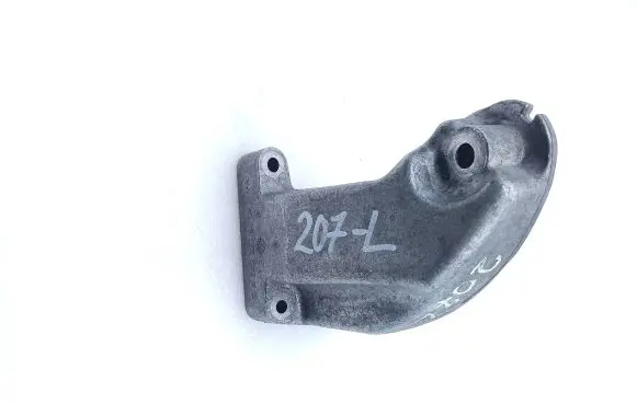 Mercedes-Benz E C207 W207 Engine mounting bracket A6422235004