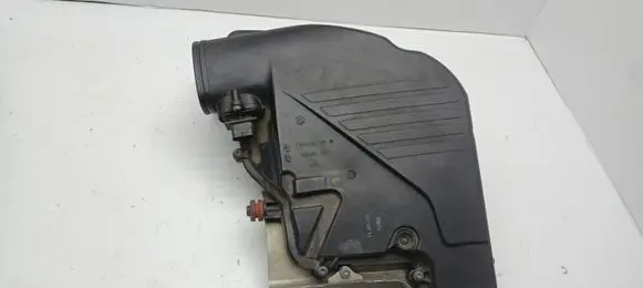BMW 7 F01 F02 F03 F04 Air filter box 7577466