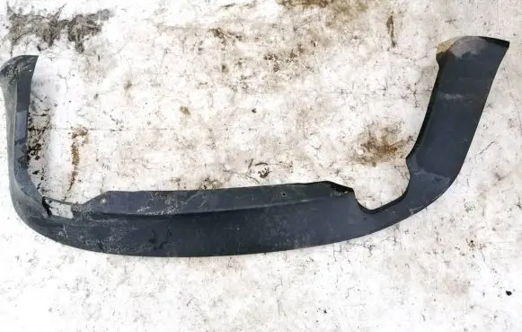 Front bumper lip