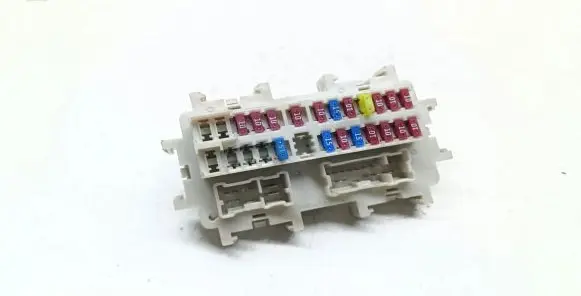 Nissan Pathfinder R51 Fuse module 1799EA00A