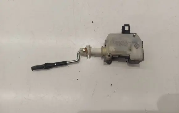 Volkswagen Touran II Fuel tank cap lock 1T0810773A