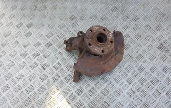 Volkswagen Transporter - Caravelle T4 Front wheel hub
