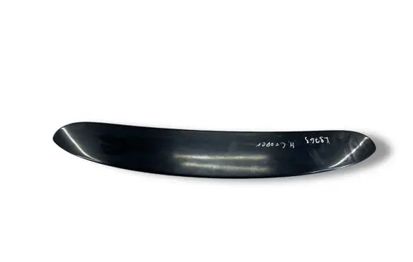 Tailgate/trunk spoiler
