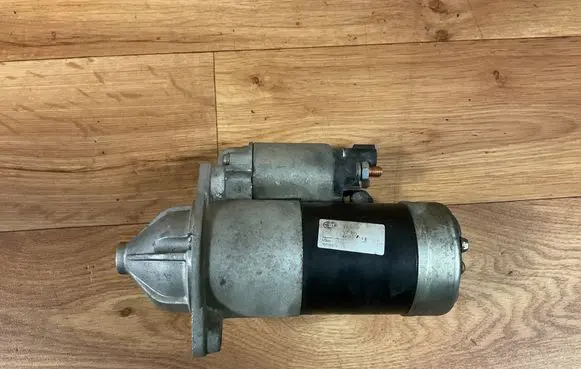Hyundai i30 Starter motor 26006938