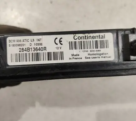 Renault Megane III Comfort/convenience module 284B13640R S180098201