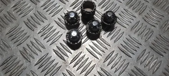 Hyundai i20 (BC3 BI3) Anti-theft wheel nuts and lock PU12223